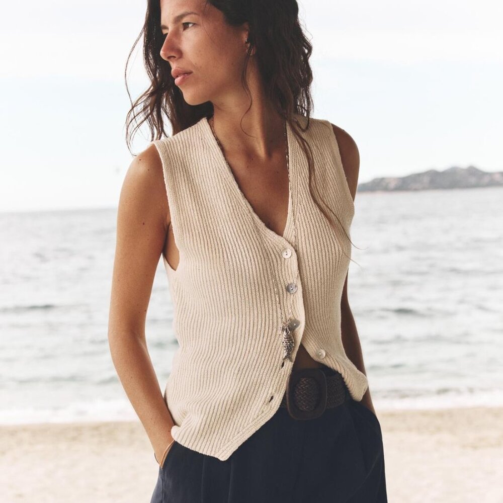 Zara Knit Vest Top Ecru Sleeveless V-Neck Size Medium NWT Cotton Blend Minimal